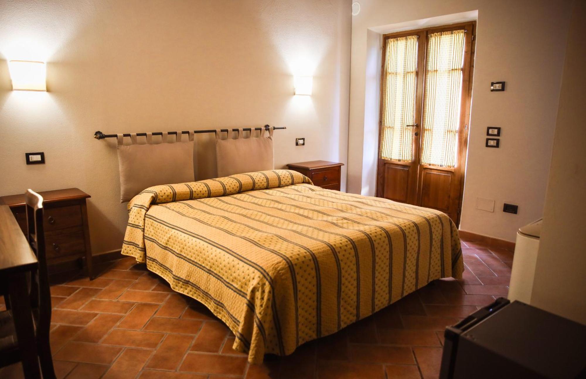 Agriturismo La Vecchia Quercia Montemerano Buitenkant foto