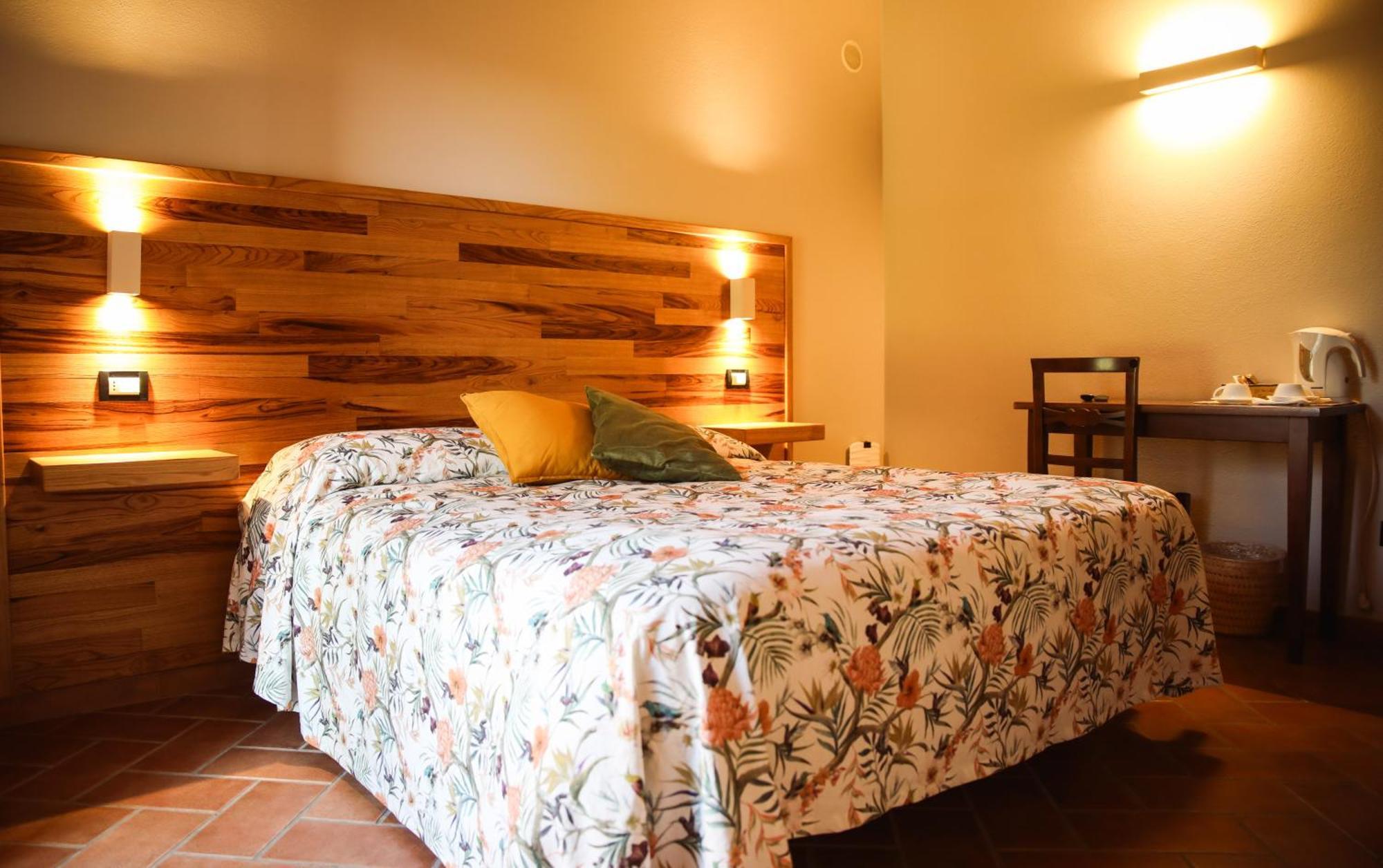 Agriturismo La Vecchia Quercia Montemerano Buitenkant foto